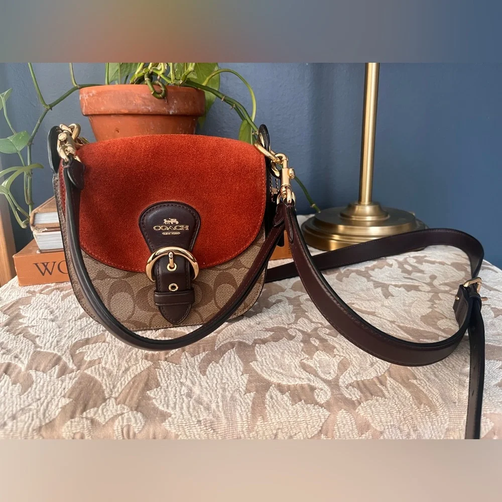 Coach Kleo compact crossbody suede and leather shoulder bag - Picture 2 of 12
